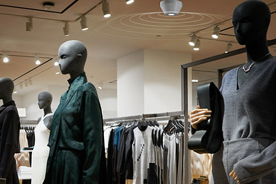 Overhead vs. Handheld RFID: Which is Right for Your Store?